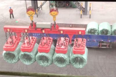 Electro lifting Magnet for steel square billets and steel ingots MW92 with movable magnetic pole